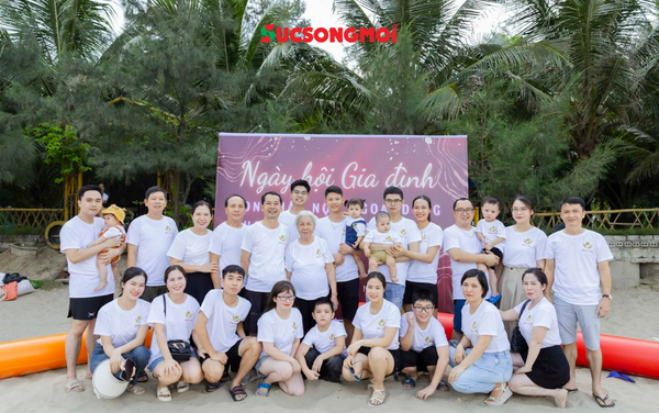 dong-phuc-teambuilding-den-trang-1