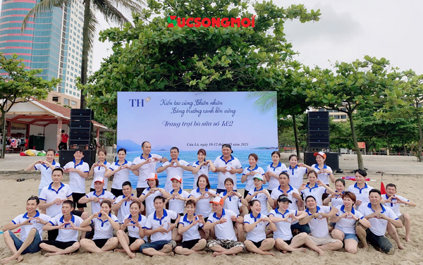 dong-phuc-teambuilding-den-trang