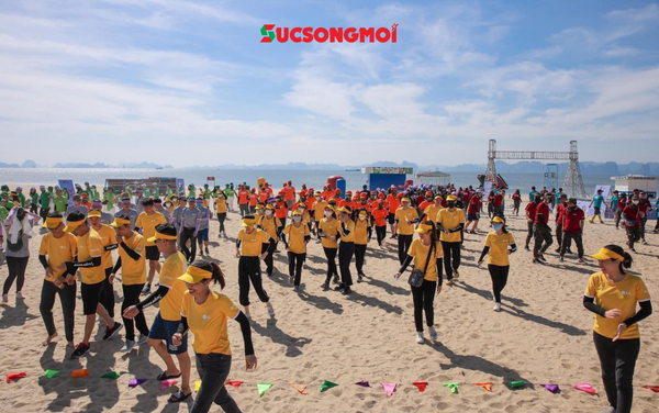 dong-phuc-teambuilding-mau-vang-2