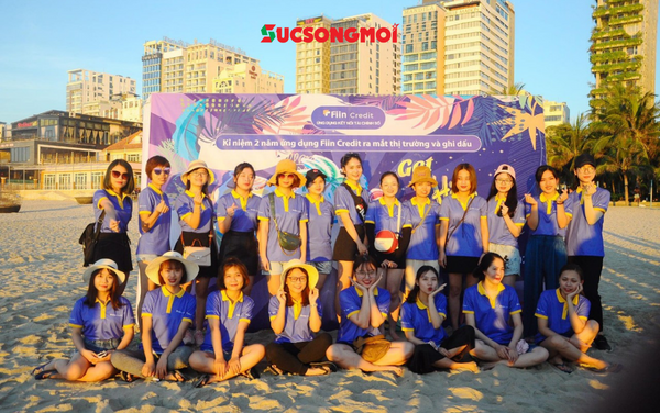 dong-phuc-teambuilding-mau-xanh-nuoc-bien-2