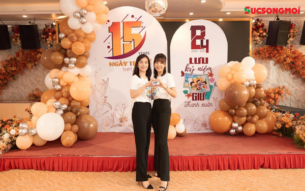 kieu-dang-dong-phuc-hop-lop (2)